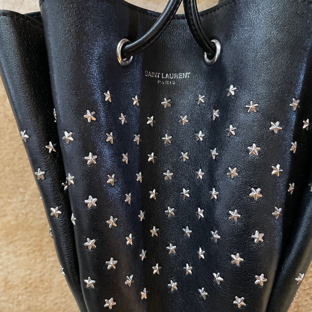 Saint Laurent small Emanuelle crossbody bucket bag - Picture 3 of 13